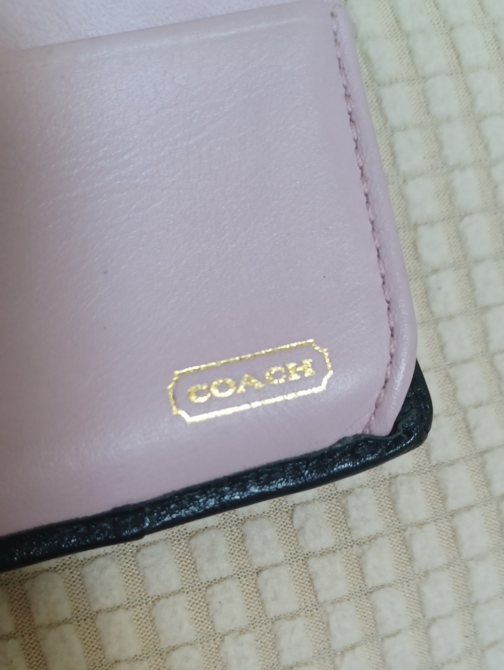 Vintage Coach Leather Tri-Fold Wallet - Picture 11 of 17